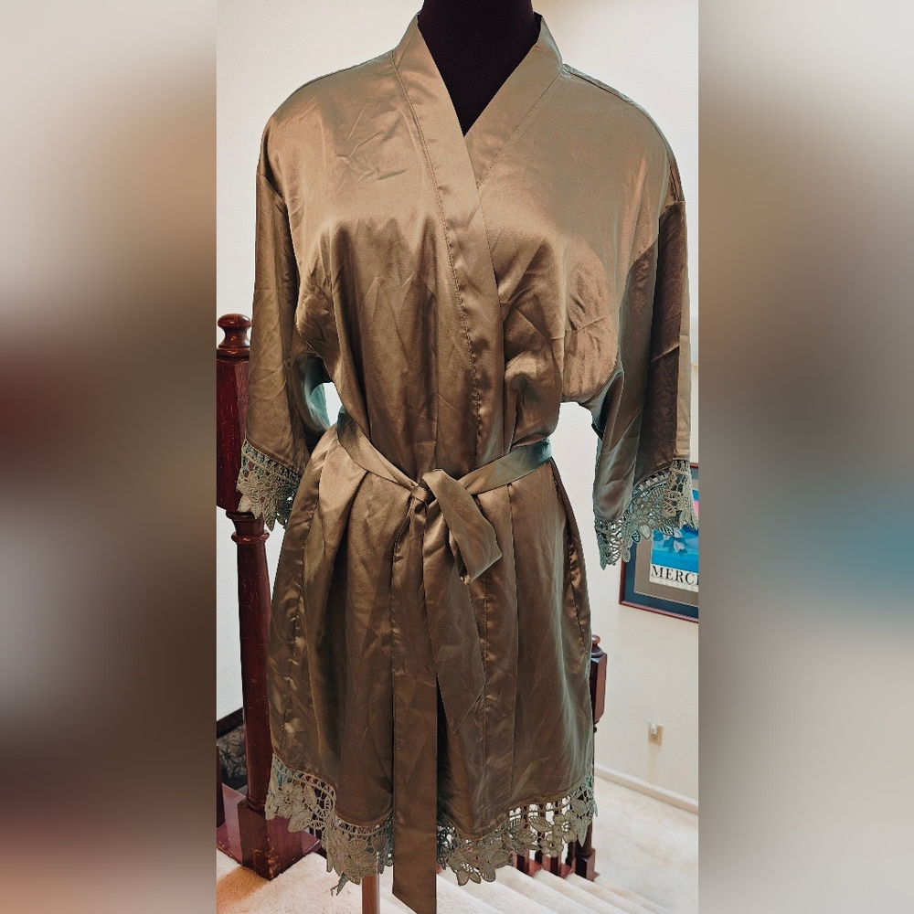 Vintage Birdie Grey Claudine Sage Shiny Satin Robe w Floral Lace Trim.